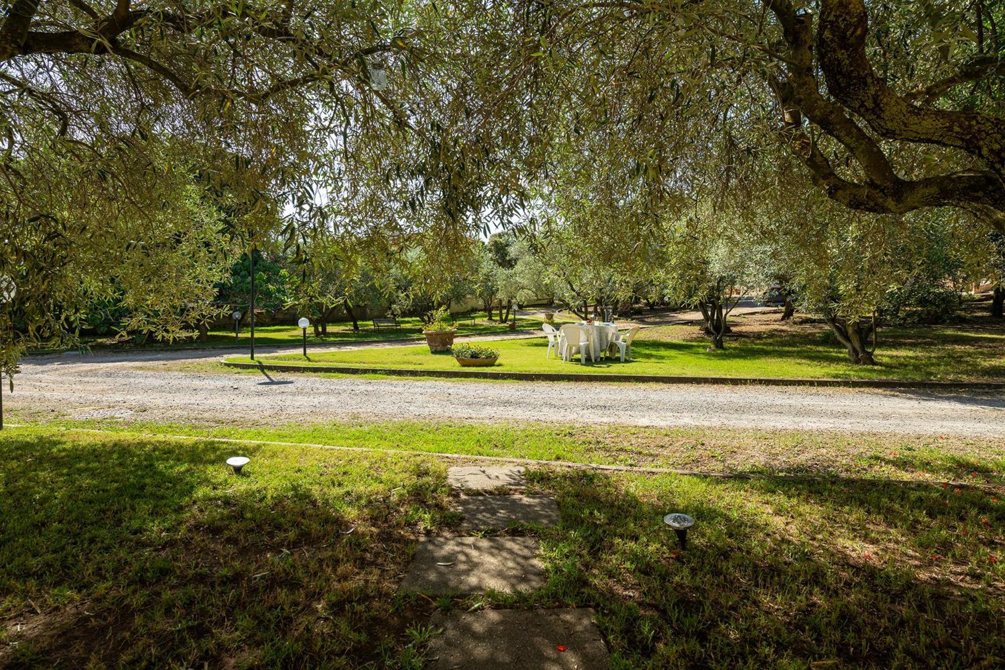 Residenza Parco Degli Ulivi Villa Villamassargia Bagian luar foto